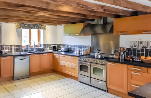 Janaillat House | Holiday Home 'La Grande Maison De Janaillat' with Private Terrace, Private Garden and Wi-Fi