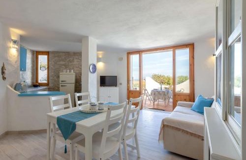 La Ciaccia House | Holiday Home La Perla Bianca by Interhome