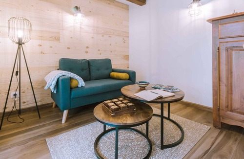 Bonvillard House | Holiday Home "La Petite Maison" with Mountain View, Private Garden & Wi-Fi