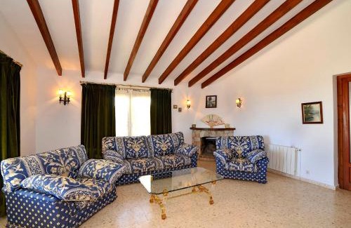 El Tesoro House | Holiday Home La Sabatera by Interhome
