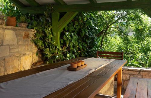 Manjadvorci House | Holiday Home Ladonja
