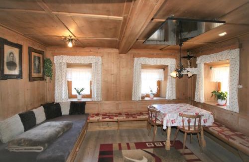 Hippach-Schwendberg House | Holiday Home Lamplberg by Interhome