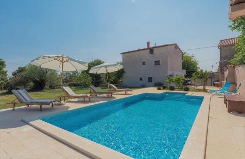Divsici House | Holiday Home Lancin by Interhome
