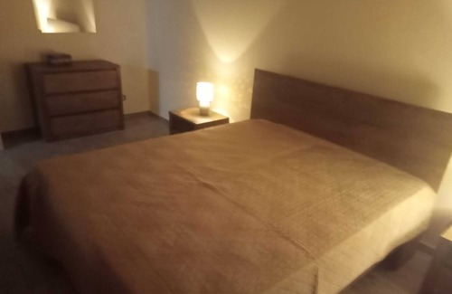 Lamezia Terme House | Holiday Home 'Le Dimore Degli Ulivi' with Shared Pool, Wi-Fi and Air Conditioning