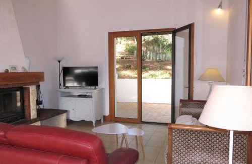 La Tranche-sur-Mer House | Holiday Home Les Bars by Interhome
