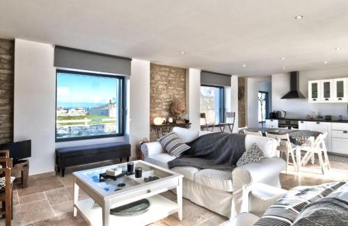 Saint-Guenole House | Holiday Home Le Ménez by Interhome