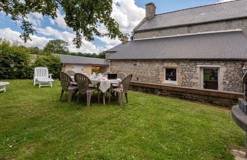 Commes House | Holiday Home Le Repos by Interhome