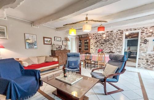 Languenan House | Holiday Home Les Agapanthes by Interhome