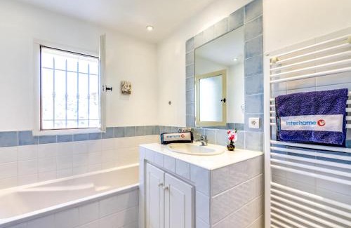 Grimaud House | Holiday Home Les Migraniers by Interhome