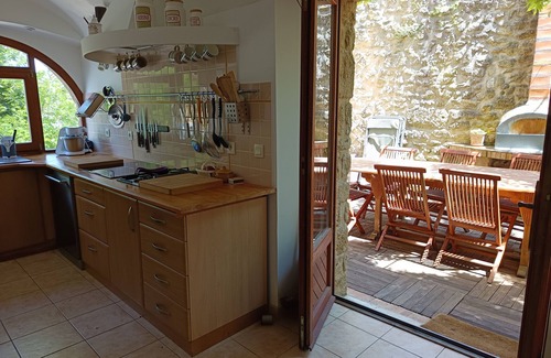 Grane House | Holiday Home 'Les Remparts' with Mountain View, Private Terrace and Wi-Fi