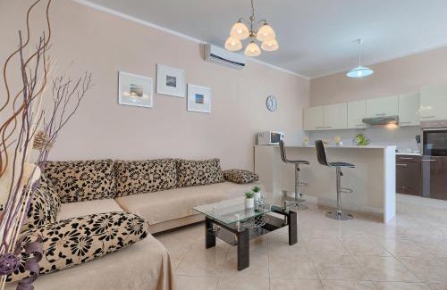 Zabrezani House | Holiday Home Liberat by Interhome