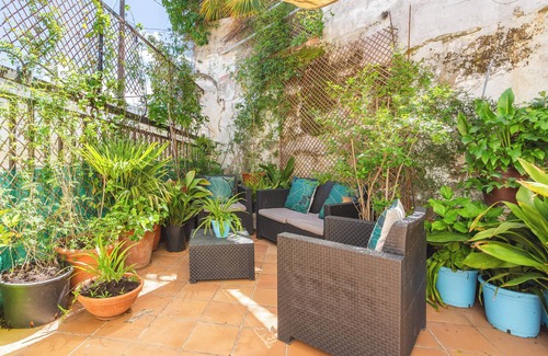 Arbucies House | Holiday Home 'Loft Elisa' with Shared Pool, Shared Terrace and Wi-Fi