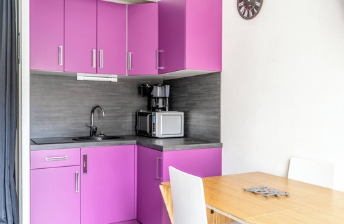 Pornic House | Holiday Home 'M9107 - Domaine' with Shared Pool and Private Garden