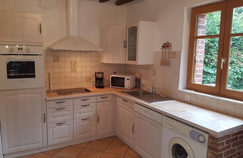 Hautot-l'Auvray House | Holiday Home 'Maison Campagne Dix Kilomtres De' with Private Terrace, Private Garden and Wi-Fi