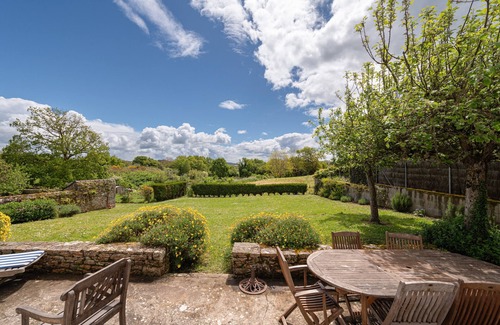 Arzon Villa | Holiday Home 'Maison Aux Volets Bleus - Vue Mer' with Private Terrace and Private Garden