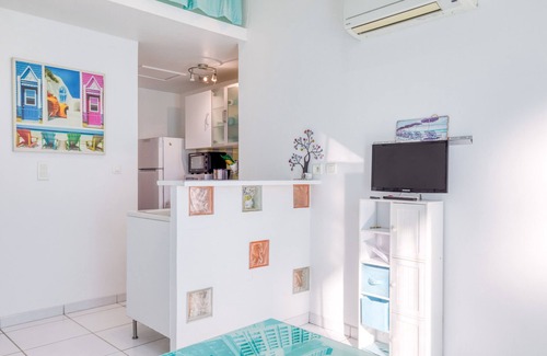 Lattes House | Holiday Home 'Maisonnette 37 m²' with Private Terrace and Wi-Fi