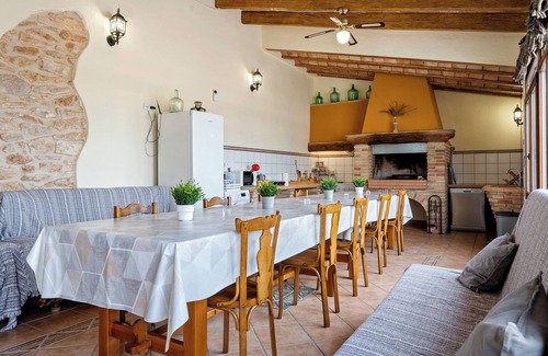 L'Ampolla House | Holiday Home 'Mas Del Vedell' with Private Pool, Wi-Fi and Air Conditioning