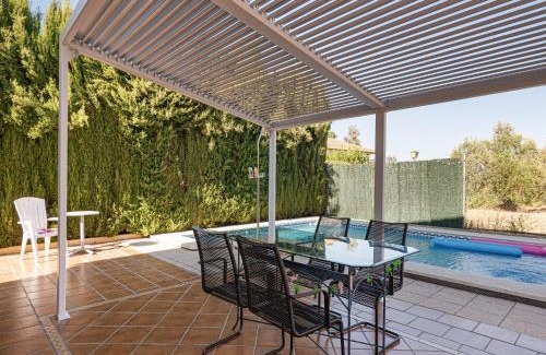 Valencina de la Concepcion House | Holiday Home near Sevilla with Pool
