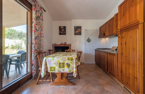 Villasimius House | Holiday Home "Nicoletta" with Garden, Air Conditioning & Barbecue