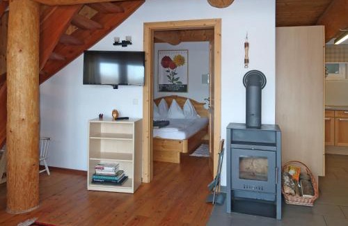 Hundsdorfl House | Holiday Home Nikola by Interhome