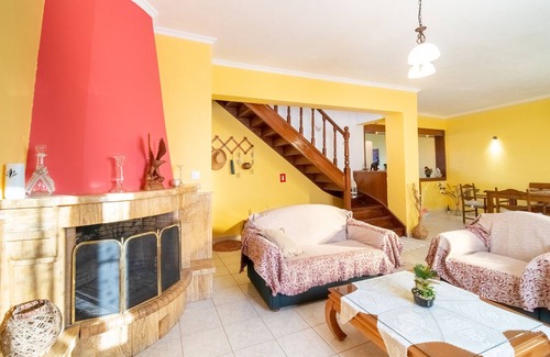 Pelekas House | Holiday Home Nikolas with Sea View, Terrace & Balconies