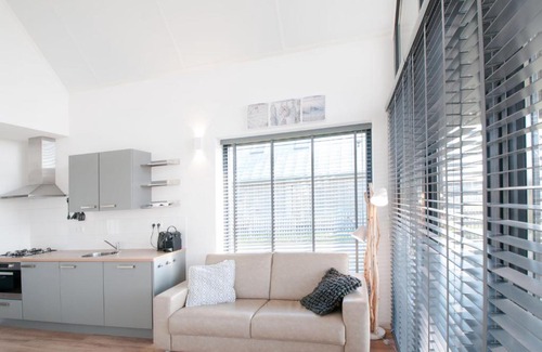 Tholen House | Holiday Home Oesterdam Resort-5