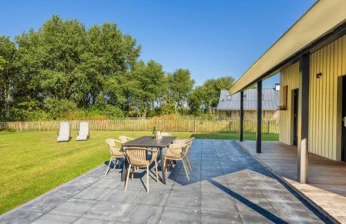 Tholen House | Holiday Home Oesterdam Resort-1 by Interhome