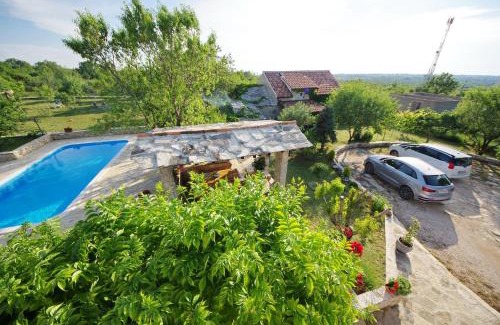 Benkovac House | Holiday Home Pavlovi Dvori