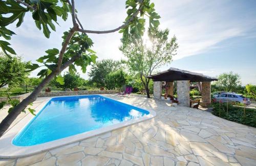 Benkovac House | Holiday Home Pavlovi Dvori