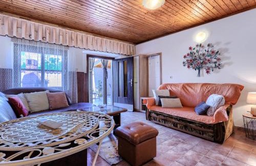 Pinezici House | Holiday Home Pinezici-1 by Interhome