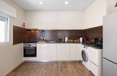 Aguda House | Holiday Home 'Pontes Guest House' with Private Garden and Wi-Fi
