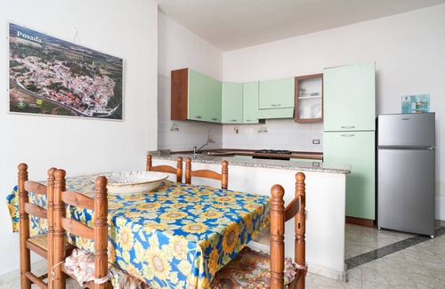 San Giovanni House | Holiday Home 'Posada Porto A Due Passi Dal Mare' with Private Terrace