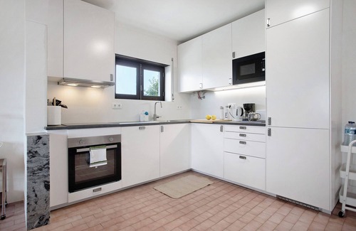Ericeira House | Holiday Home 'Praia Do Sul' with Sea View, Private Garden and Wi-Fi
