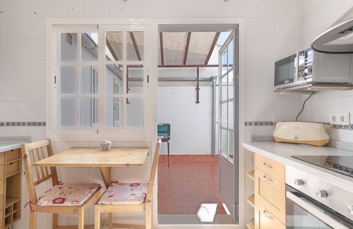Algodonales House | Holiday Home 'Quietud' with Mountain View, Wi-Fi and Air Conditioning