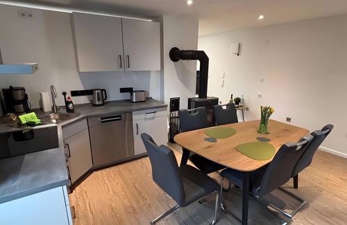 Schwerin House | Holiday Home 'Rehblick Schwerin' with Private Terrace, Wi-Fi and Air Conditioning