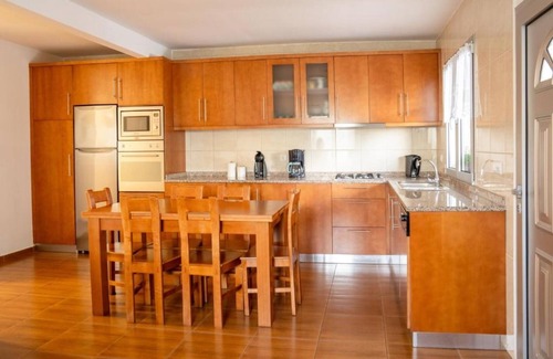Terras de Bouro House | Holiday Home 'Retiro Da Montanha - Gerês' with Mountain View, Private Terrace and Wi-Fi