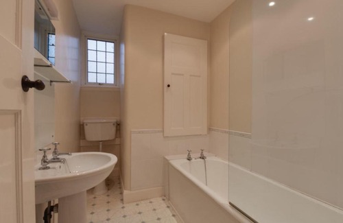 Warkworth House | Holiday Home Rookery Nook by Interhome
