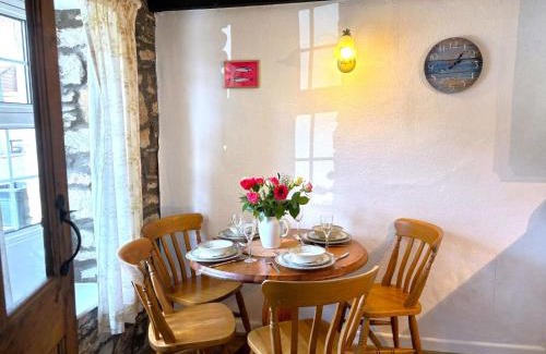 Pentewan House | Holiday Home Rosehip Cottage by Interhome