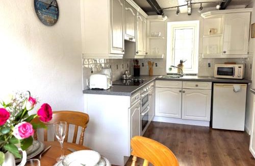 Pentewan House | Holiday Home Rosehip Cottage by Interhome
