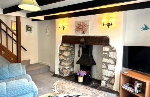 Pentewan House | Holiday Home Rosehip Cottage by Interhome