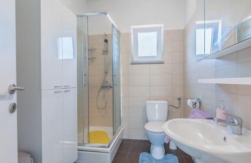 Valbandon House | Holiday Home Ruza by Interhome