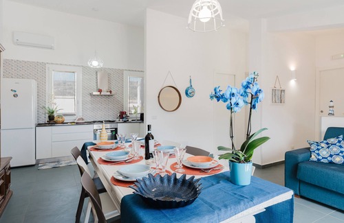 San Vito Lo Capo House | Holiday Home 'Sanvitoamare' with Terrace, Wi-Fi and Air Conditioning