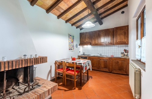 Montieri Apartment | Holiday Home 'San Michele - Casa Rosa' with Mountain View, Shared Pool and Wi-Fi