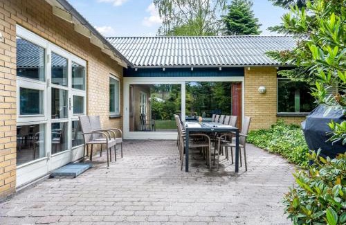 Bøtø By House | Holiday Home Siggut - 100m from the sea by Interhome