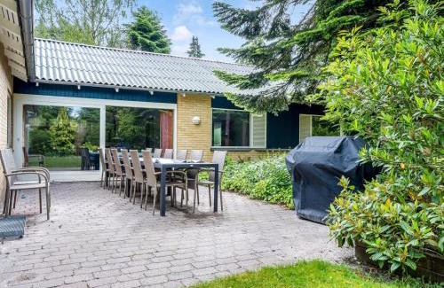 Bøtø By House | Holiday Home Siggut - 100m from the sea by Interhome