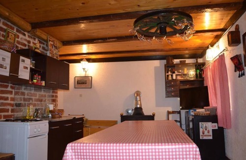 Perusic House | Holiday home Stara Lika - Two Bedroom Holiday Home with Terrace
