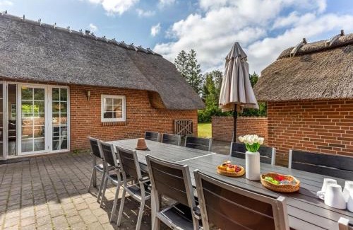 Bøtø By House | Holiday Home Tara - 900m from the sea by Interhome