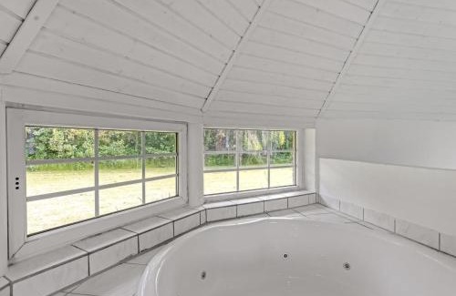 Bøtø By House | Holiday Home Tara - 900m from the sea by Interhome