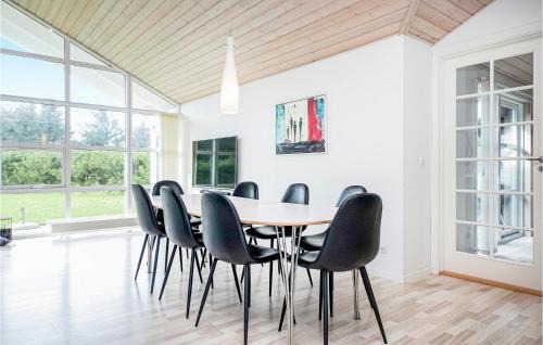 Nr. Lyngby Strand House | Holiday Home Toftevej