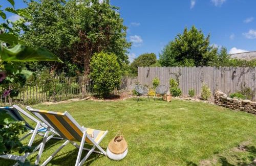 Ploneour-Lanvern House | Holiday Home Ty Bihan by Interhome